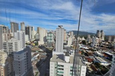APARTAMENTO QUASE PRONTO EM MEIA PRAIA