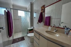 LINDO APARTAMENTO NA MEIA PRAIA