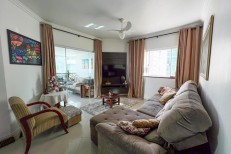LINDO APARTAMENTO NA MEIA PRAIA