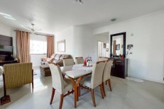 LINDO APARTAMENTO NA MEIA PRAIA
