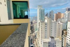 4 SUITES NA SEGUNDA QUADRA DO MAR 