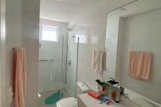 APARTAMENTO BEM LOCALIZADO PERTINHO DO MAR 
