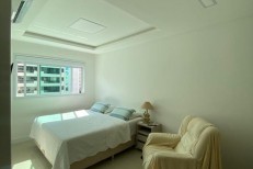 APARTAMENTO BEM LOCALIZADO PERTINHO DO MAR 