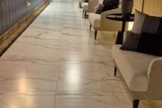 O4 SUITES NA MELHOR LOCALIZAAO DA MEIA PRAIA 