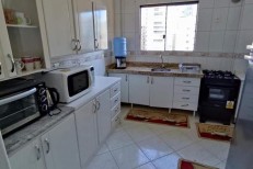 APARTAMENTO FRENTE RUA