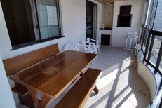APARTAMENTO FRENTE RUA
