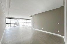 03 SUITES A 200M DO PIER OPORTO