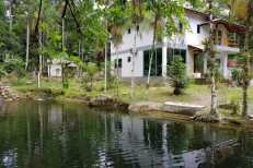 STIO NO SERTO COM CASA DE 02 ANDARES