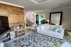 STIO NO SERTO COM CASA DE 02 ANDARES