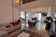 COBERTURA DUPLEX NA MEIA PRAIA 
