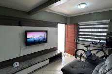 SOBRADO NA MEIA PRAIA 3 DORMITRIOS + 1 CLOSET