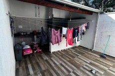 SOBRADO NA MEIA PRAIA 3 DORMITRIOS + 1 CLOSET