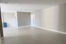 APTO Novo Prximo ao Pier OPorto