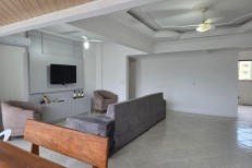 LINDO APARTAMENTO NA ESQUINA DA NEREU RAMOS NO COR