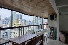 LINDO APARTAMENTO NA ESQUINA DA NEREU RAMOS NO COR