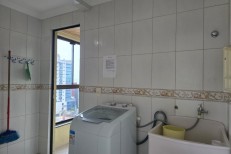 LINDO APARTAMENTO NA ESQUINA DA NEREU RAMOS NO COR