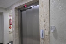 LINDO APARTAMENTO NA ESQUINA DA NEREU RAMOS NO COR