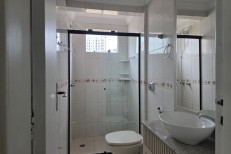 LINDO APARTAMENTO NA ESQUINA DA NEREU RAMOS NO COR