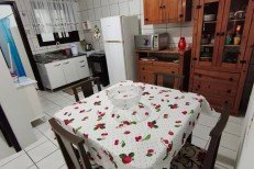 Bombinhas Casa Veraneio para 6 Pessoas 