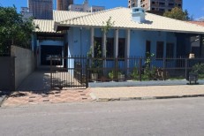 Casa Aluguel Temporada para 14 Pessoas