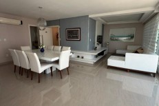 Lindo apartamento 03 su�tes no cora��o da cidade.