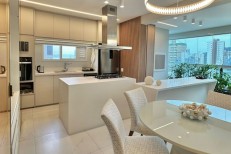 IM�VEL DE ALTO PADR�O AT� 400 MTS DO MAR!