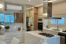 IM�VEL DE ALTO PADR�O AT� 400 MTS DO MAR!