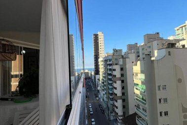 APARTAMENTO NO CORAO DA MEIA PRAIA