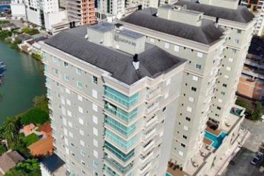 APARTAMENTO DIFERENCIADO COM VISTA MAR PERMANENTE 