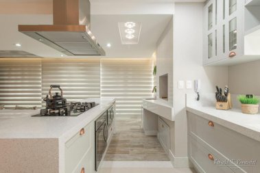 APARTAMENTO FINAMENTE MOBILIADO