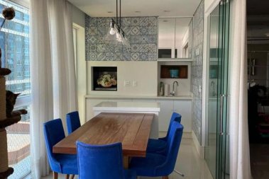 APARTAMENTO QUADRA MAR FINAMENTE MOBILIADO