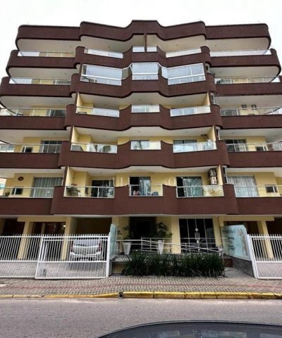 LINDO APARTAMENTO NA MEIA PRAIA COM 1 SUTE E DOIS