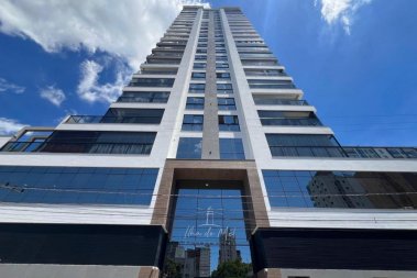 OPORTUNIDADE NA MEIA PRAIA COM VISTA MAR!